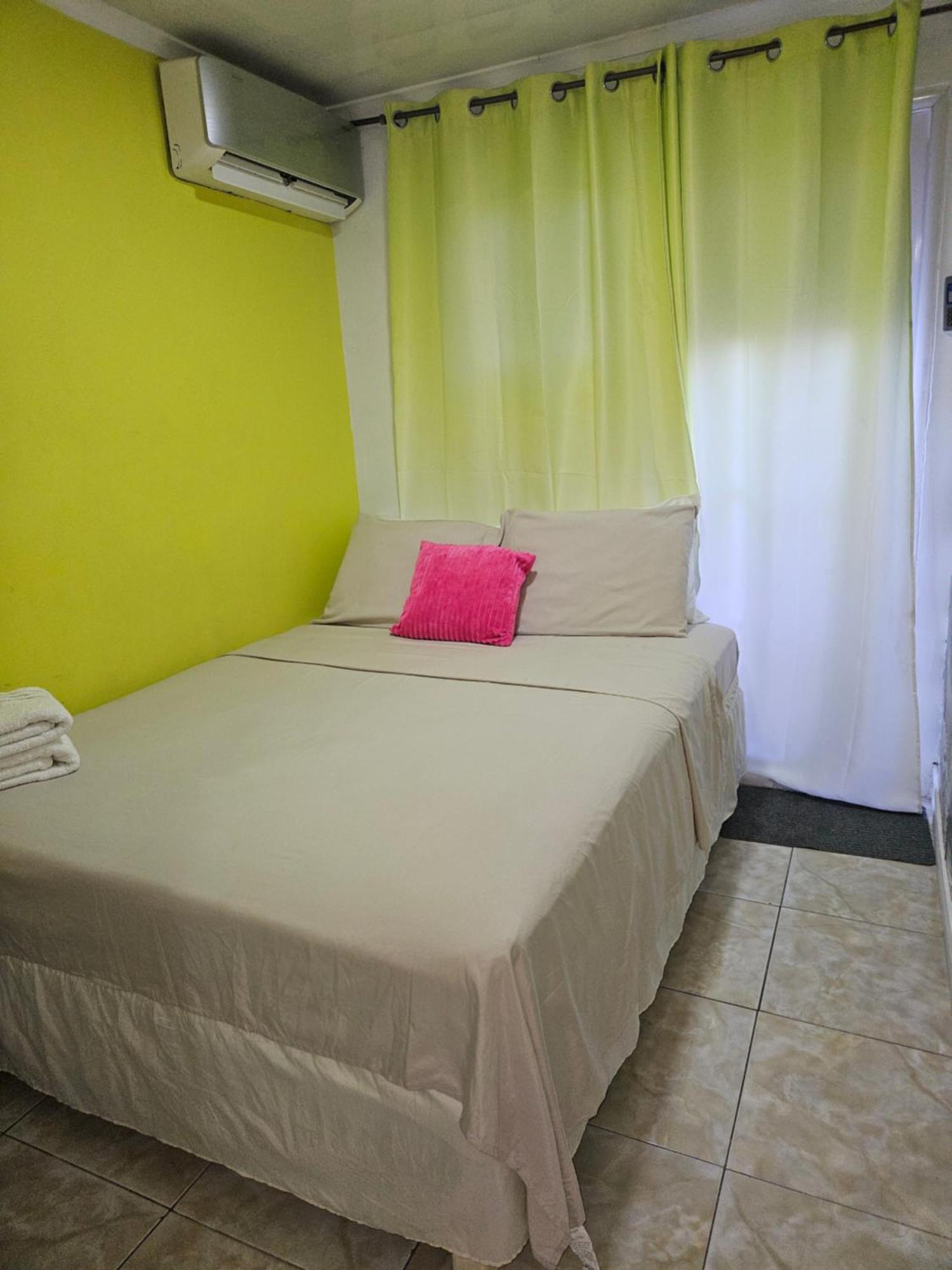 The Jazmine'S Apartment A Oranjestad Exteriér fotografie